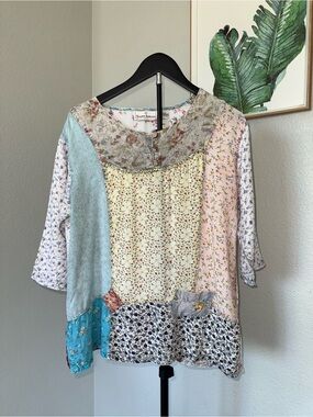 Sacred Threads Women’s S Patchwork Floral Tunic Top Boho Cottagecore Rayon